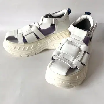 YOSUKE USA 통굽 샌들