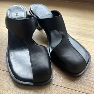 클레인 곡선 디자인 샌들 36/블랙