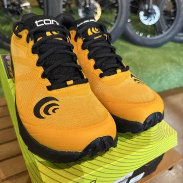 topo MTN RACER 2 8.5 USA 트레일 러닝화