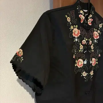 Daffodil 수선화 중화권 스타일 블랙 플라워 무늬 자수 미착용