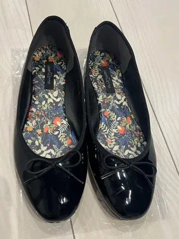 질스튜어트 블랙 발레 슈즈 24cm