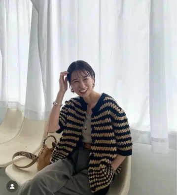 클레인 불규칙한 점무늬 반소매 니트