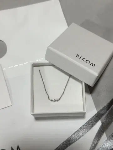 BLOOM 실버 목걸이