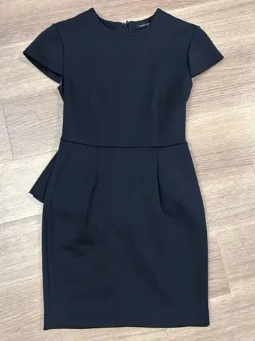 YOKO CHAN 프렌치 슬리브 페플럼 원피스 블랙 36