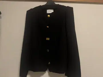 노카라 자켓 블랙 골드 버튼