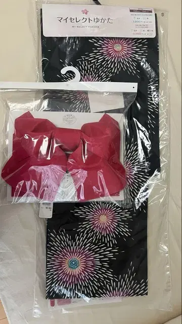 불꽃놀이 무늬 유카타 세트