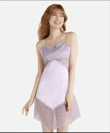 RAVIOUR 라벤더 새틴 레이스 룸웨어