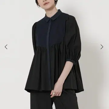새상품 UNITED ARROWS 자수 숏 슬리브 블라우스 블랙