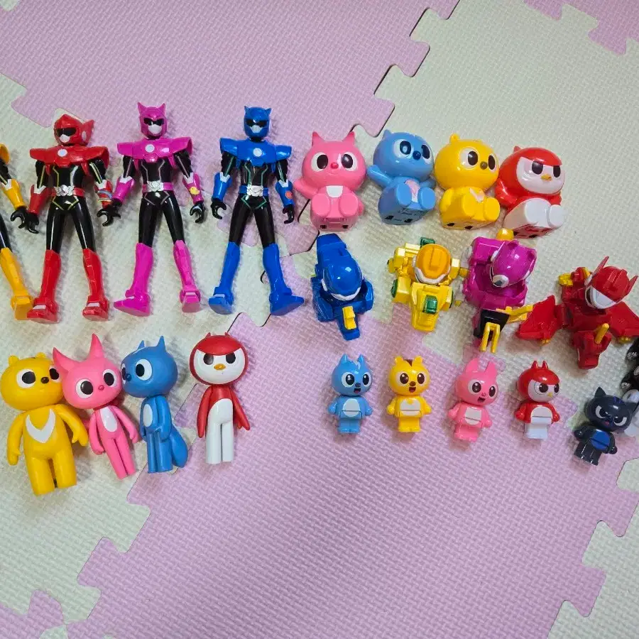 Mini Force figures bulk #미니특공대,#미니특공대피규어,#볼트,#장난감,#로보트 on Bunjang Global  Site.
