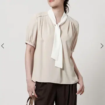 새상품 UNITED ARROWS 보타이 숏 슬리브 블라우스