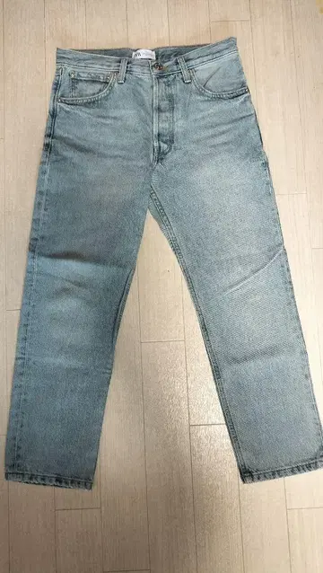 자라 라이트 블루 스트레이트 데님