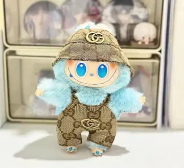 Labubu 옷 갈아입기