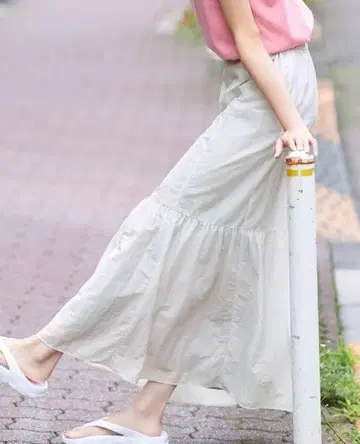 23구 코튼 나일론 티어드 스커트 M 최근 모델 세탁 가능 은은한 광택
