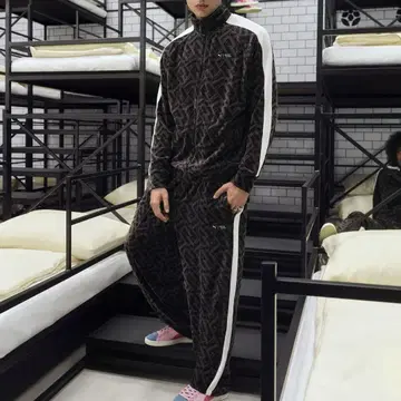 PUMA 푸마 x 오징어 게임 T7 ICONIC 트랙 자켓