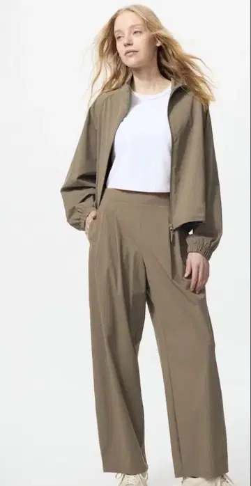 [미사용] UNIQLO 울트라 스트레치 액티브 와이드 팬츠 XL 카키
