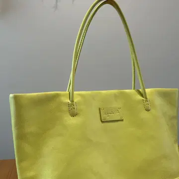 agnes b. 아녜스베 토트