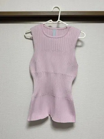 [ CFCL ] FLUTED SLEEVELESS TOP