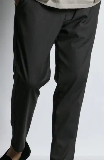 The DUFFER of ST.GEORGE 울 라이즈 쿠이 슬랙스