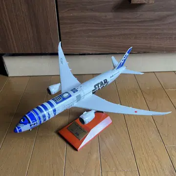 R2-D2 ANA JET 보잉787-9 모형