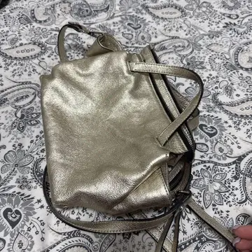 골드 가죽풍 숄더백