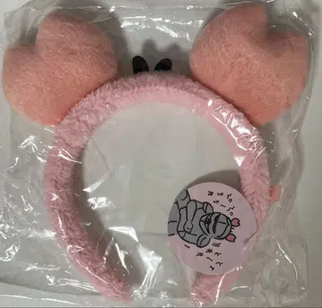 치이카와 (먼작귀)의 갑옷 머리띠 핑크 머리띠
