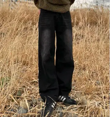 블랙 부츠 컷 데님