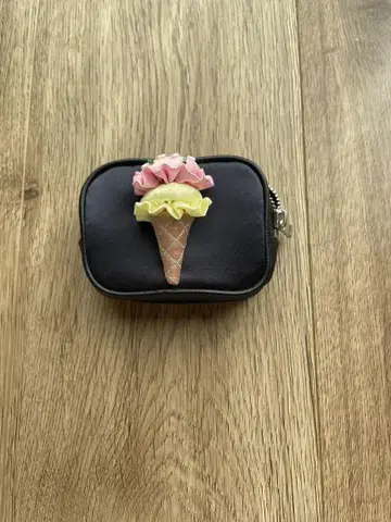 LUDLOW 라드로 파우치
