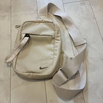 Nike 숄더백 화이트