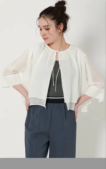 BEAUTY & YOUTH UNITED ARROWS 블라우스  이번 시즌