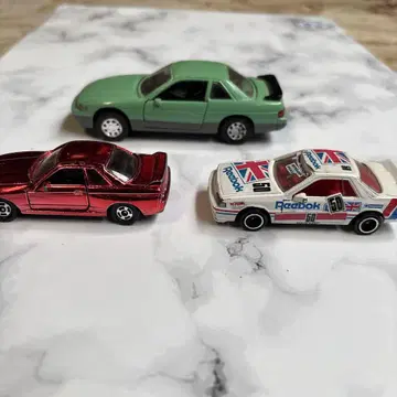 요네자와 민트 그린 스포츠카 1/40 토미카 스카이라인 2대