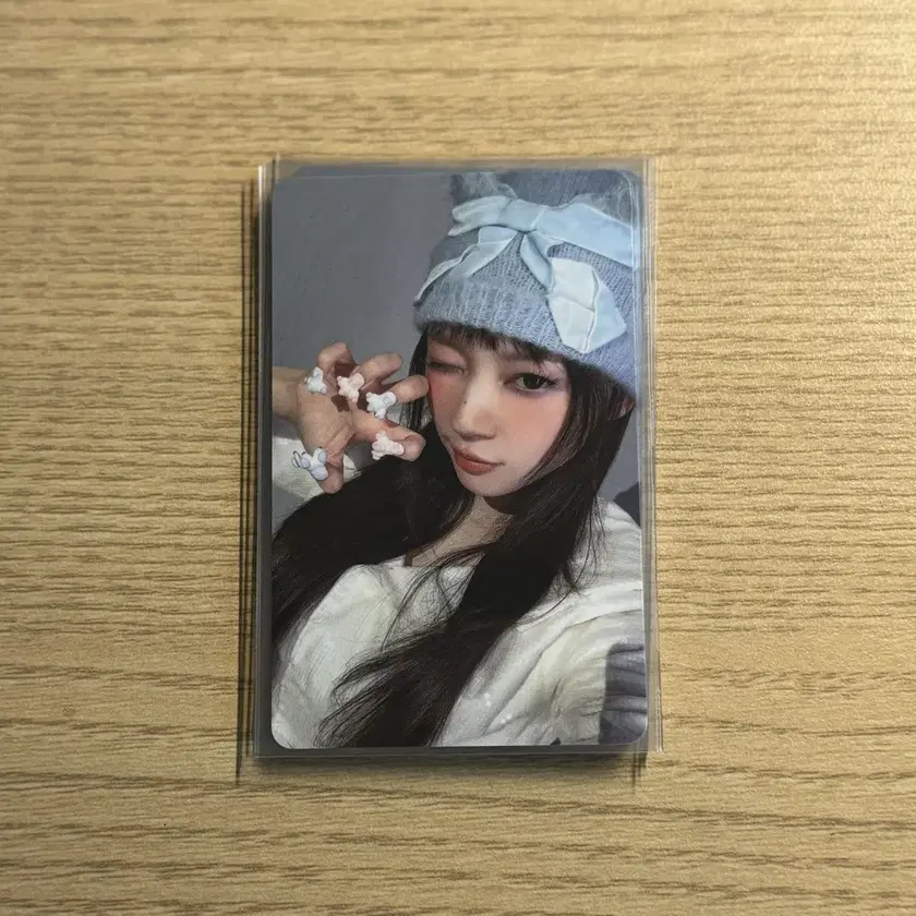 ILLIT bomb STUDIO CHOOM イロハ ILLIT bomb Studio Choom unreleased photocard wts yoona minju