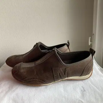 머렐 천연 가죽 브라운 센터 지퍼 23.5cm