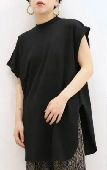 시티샵 상의 비대칭