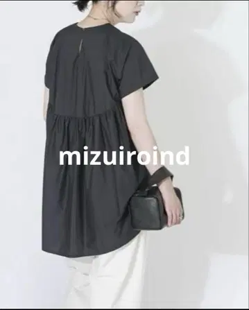 미즈이로 인드 크루넥 개더 풀오버 블라우스 셔츠 블랙