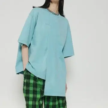 MAISON SPECIAL 프론트 턱 케미컬 블리치 T셔츠