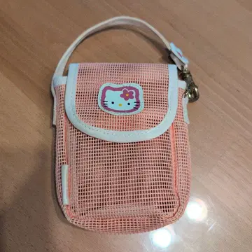 헬로키티 파우치