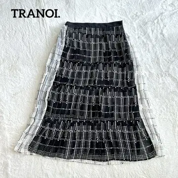 TRANOI 도트 플리츠 티어드 스커트