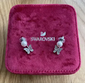 Swarovski 나비 모티브 펄 귀걸이 (박스 없음)
