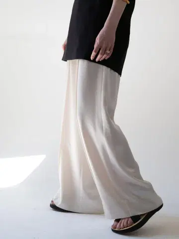 NEAU Satineasypants 미사용 새상품 Size0