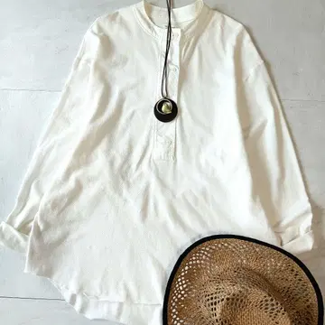 씬존 밀리터리 헨리넥 밴드 카라 빅 실루엣 셔츠 화이트