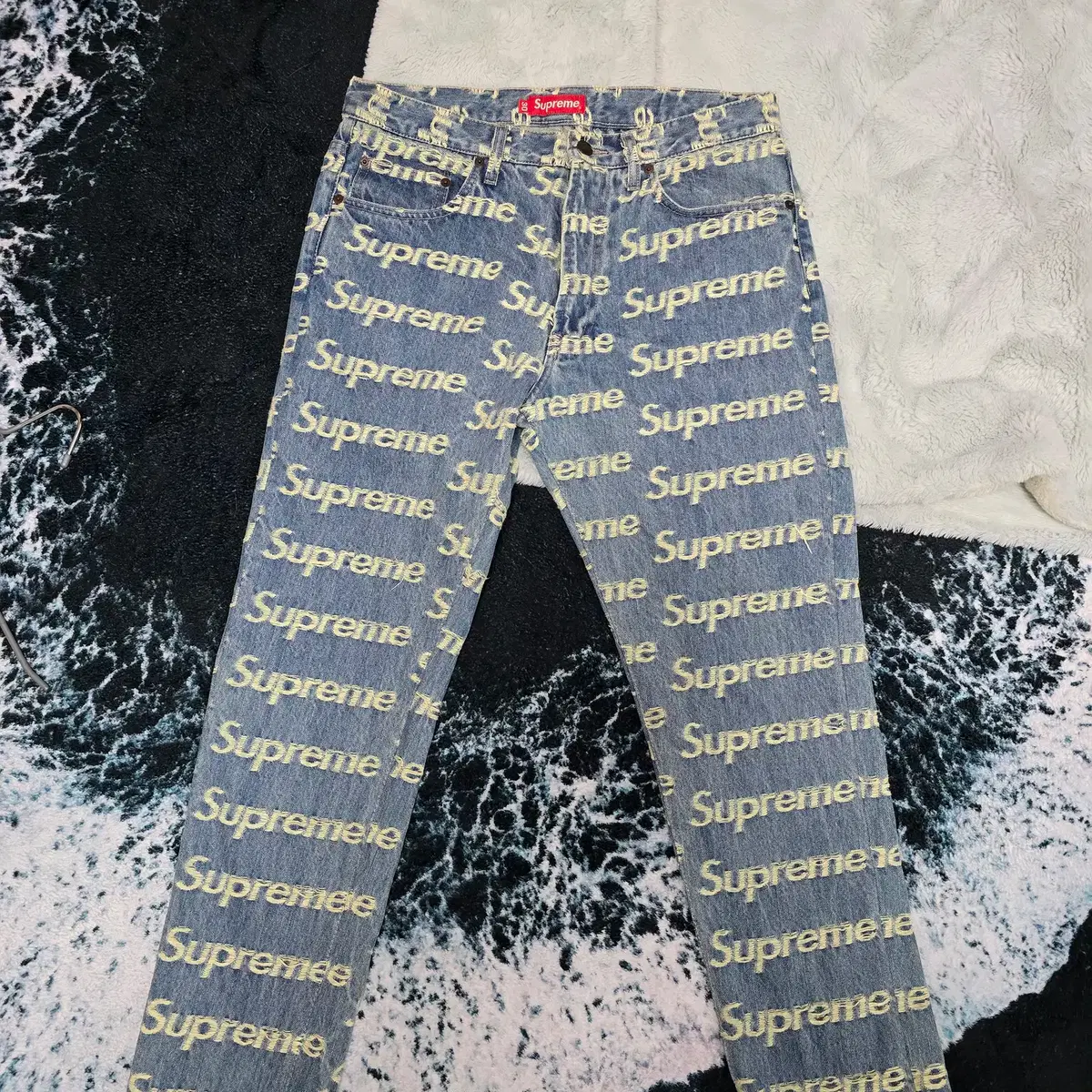 supreme Frayed Logos Regular Jean 21ss/Frayed Logos Regular Jeans