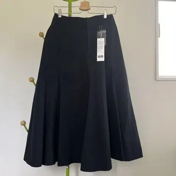 택 포함 UniqloU 플레어 스커트 블랙 100% 코튼 64