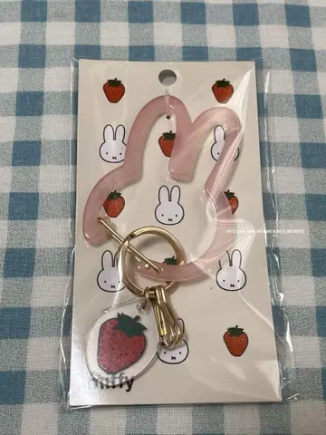 미피 딕 블루나 블루블루 에 카라비너 딸기