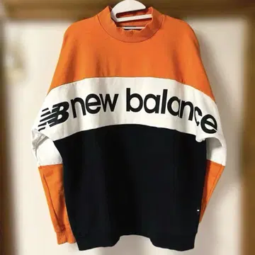 New balance 뉴발란스 3색 트레이닝복 오렌지 모크넥