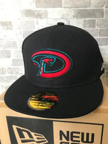다이아몬드 백스 2001 월드 시리즈 기념 모델 NEWERA 캡 1/2