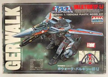 아리이 1/100 마크로스 시리즈 가워크 발키리 VF-1J 36