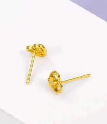 하트 모양 골드 컬러 스터드 귀걸이