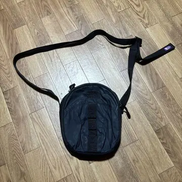 THE NORTH FACE PURPLE LABEL