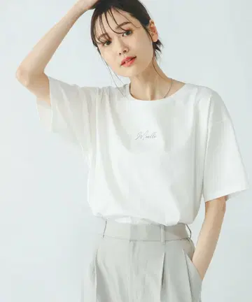 글로벌 워크 요시타카 유리코 씨 착용/리치 클린 프린트 T 반팔