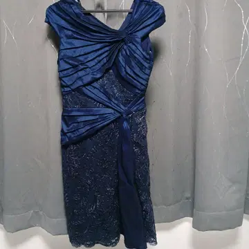 TADASHI SHOJI 네이비 드레이프 디자인 드레스